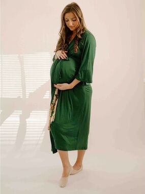 Lila Labor & Maternity Robe in Emerald